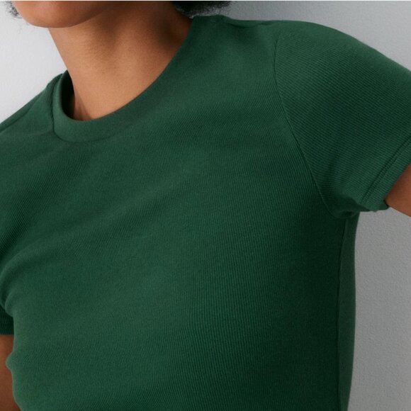 ARITZIA HomeStretch™ Rib Crew T-Shirt Campus Green Medium - Picture 2 of 8